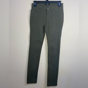 Active USA Casual Pants size Medium in Army Green